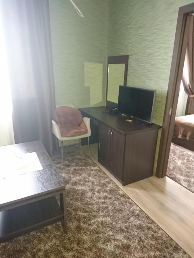 Mishel Plus Hotel Harkiv Exterior foto