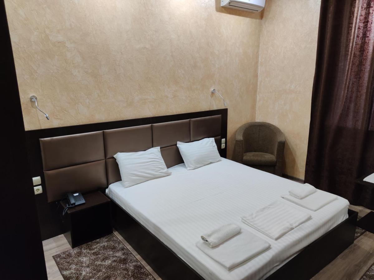 Mishel Plus Hotel Harkiv Exterior foto