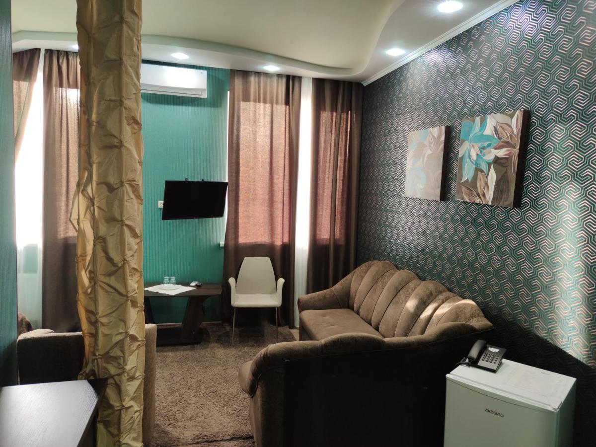 Mishel Plus Hotel Harkiv Exterior foto